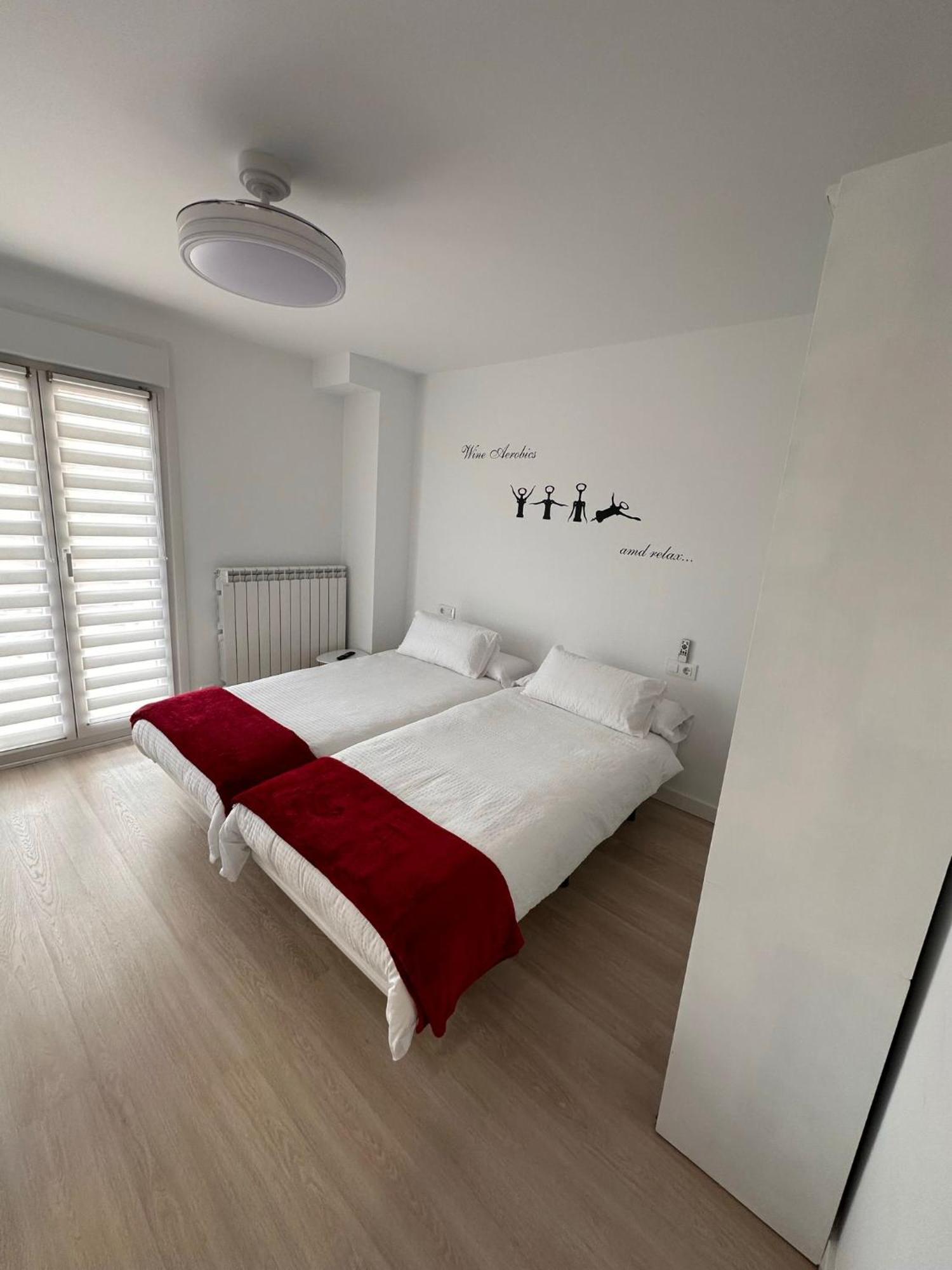 Hostal A La Sombra Del Laurel 나바레테 외부 사진