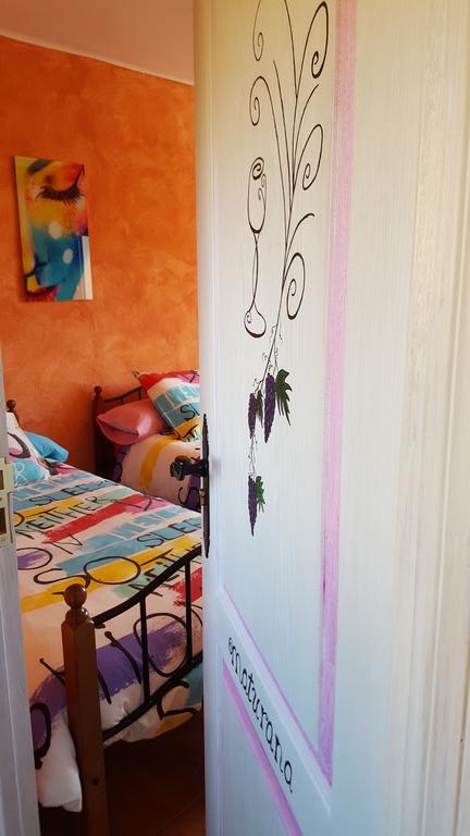Hostal A La Sombra Del Laurel 나바레테 외부 사진